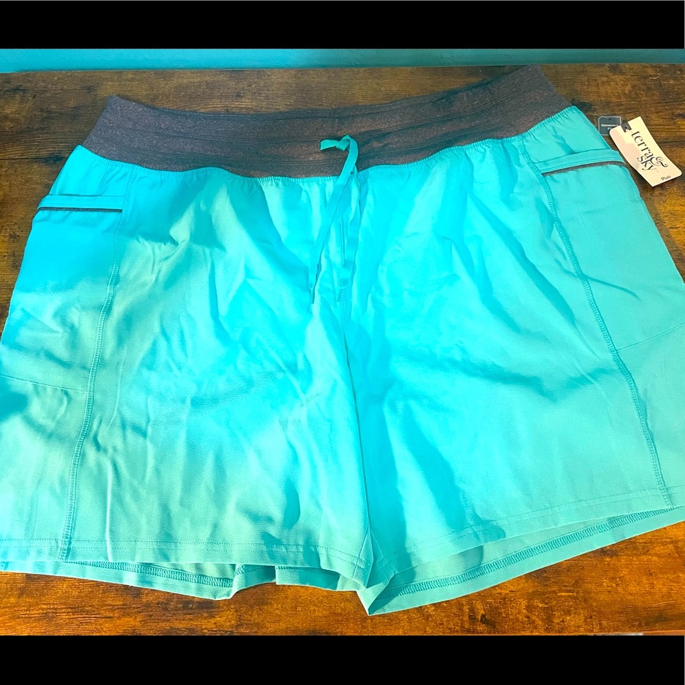 NWT Terra & Sky Shorts: Turquoise Solid Bottoms with Grey Waistband/Plus Size 1x